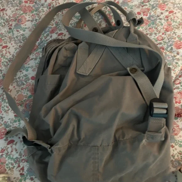 Kånken Gray Backpack - Picture 2 of 5